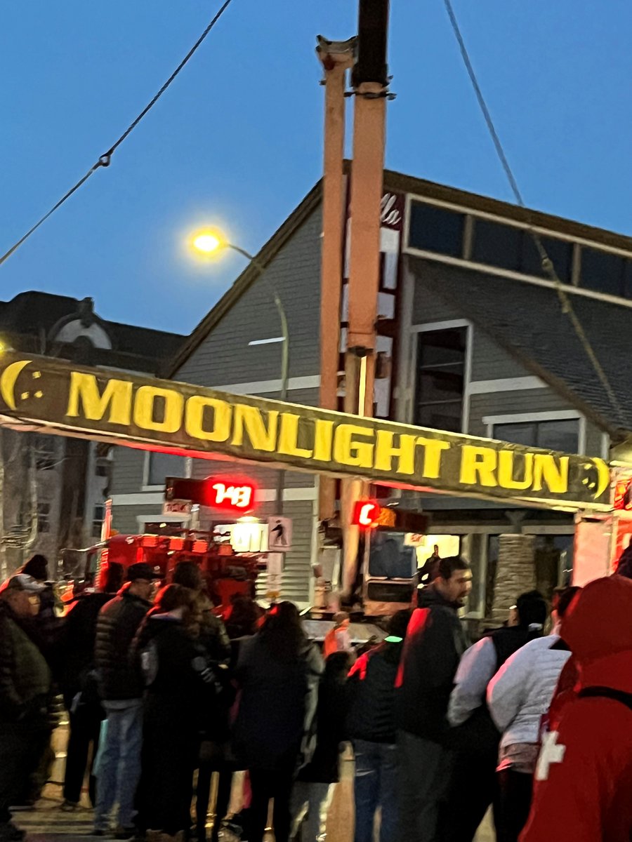 EagleButtePRSD8's tweet photo. Ebhs traveled to the Moonlight Run Lethbridge. Runners had a great time, several placed top 10 of their category.  Thanks to the Irvine kids and Mrs. Hamill for attending with us.  Hope to see you at the Cypress Sunset Scamper on April 1. #kindlehearts #myprps @prairierosesd8 https://t.co/6ZrBGgwGi4