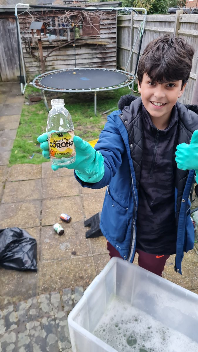 LKickers's tweet image. Can anyone help us to age this #Vintagelitter? #Vimto #CoronaLemonade