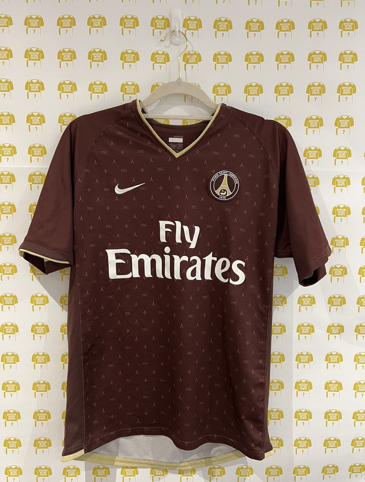 MysteryRetroShirts on X: This PSG x Louis Vuitton shirt is an absolute  classic!🔵🔴 We've got one in each size going out into our Mystery Retro  Shirt Box tonight.🎁 Get yours here 👉