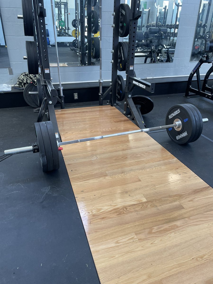 Love watching women do big weight in the gym! Gives me motivation to try my best while I’m lifting. My heart pounds when I go do heavy weight for me. 😤💪#hearthealth #sweepstakes & #CheckYourHeartRisks