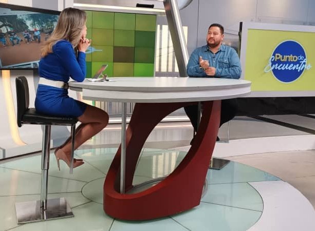 Sec. Gral. <a href="/WBenavides_MRT/">Williams Benavides</a> en el programa Tu punto de Encuentro por <a href="/VTVcanal8/">VTV CANAL 8</a> dió a conocer que nuestro partido se encuentra en el año de la #ComunaYProduccion elementos fundamentales que contribuyen a la construcción de la sociedad que soñamos.

#JuntosContraLasMafias