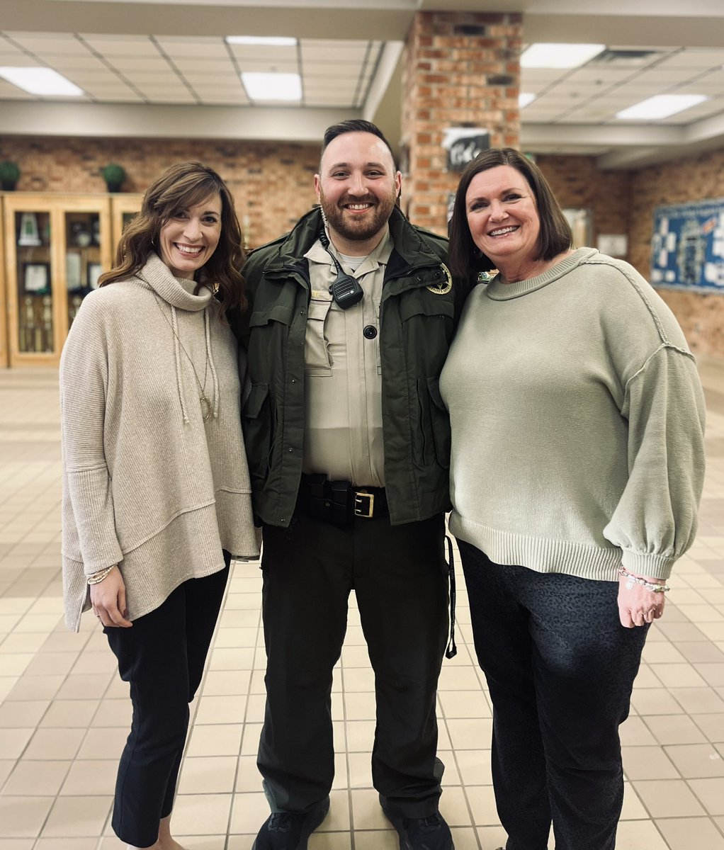 fssdLES's tweet photo. It was a night of celebration at the @franklinspecial School Board meeting tonight.  We honored our teacher of the year, Mrs. Watts and our SRO, Deputy Degati!  We are thankful for all the ways they care for our school family. #LibertyProud @fssdLESMedia https://t.co/lBOT7SKmmY