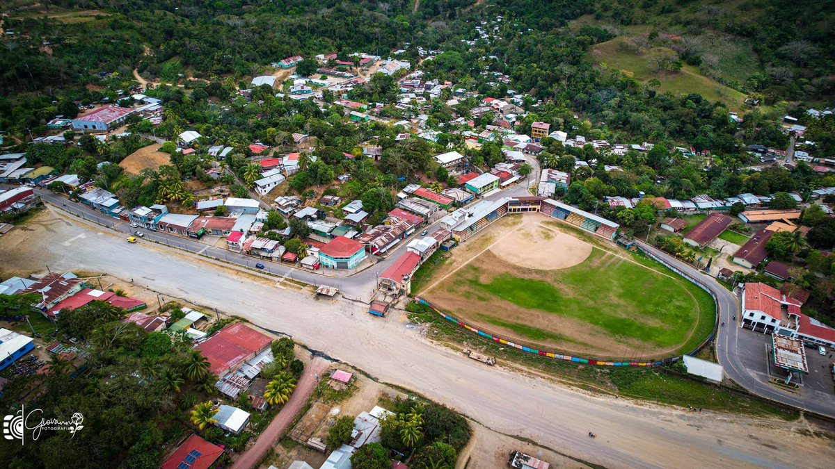 Todossomosnicar's tweet photo. Siuna es también turismo, educación y progreso
#Nicaragua
#RAAN
#RACCN
#RCCN
#CiudadesNicaragüenses
#OrgullodemiPaís
By NicaNature vía Facebook https://t.co/1A5mShUcM4
