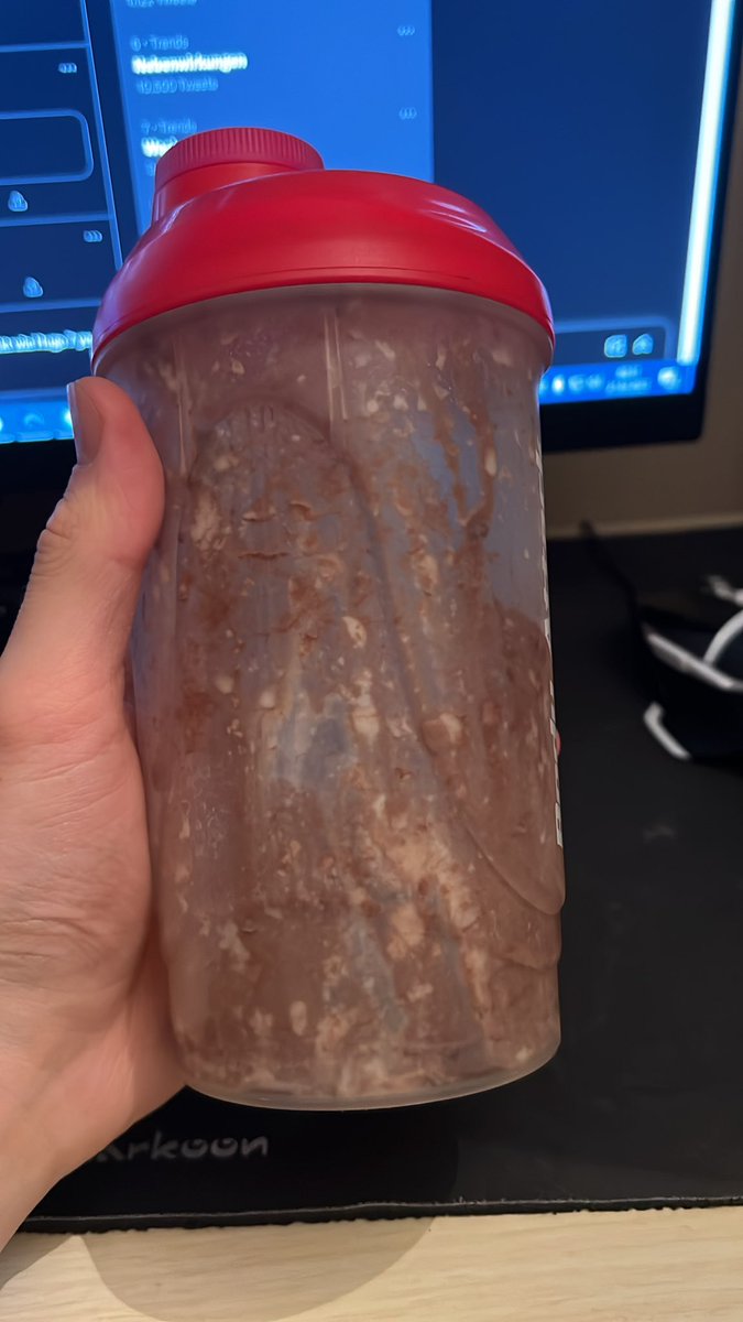 JeremyRiccX's tweet image. Habe diesen Bad Boy gerade wieder gefunden. 

Ab 100 Retweets nehm ich eine intensive Nase mit Videobeweis.