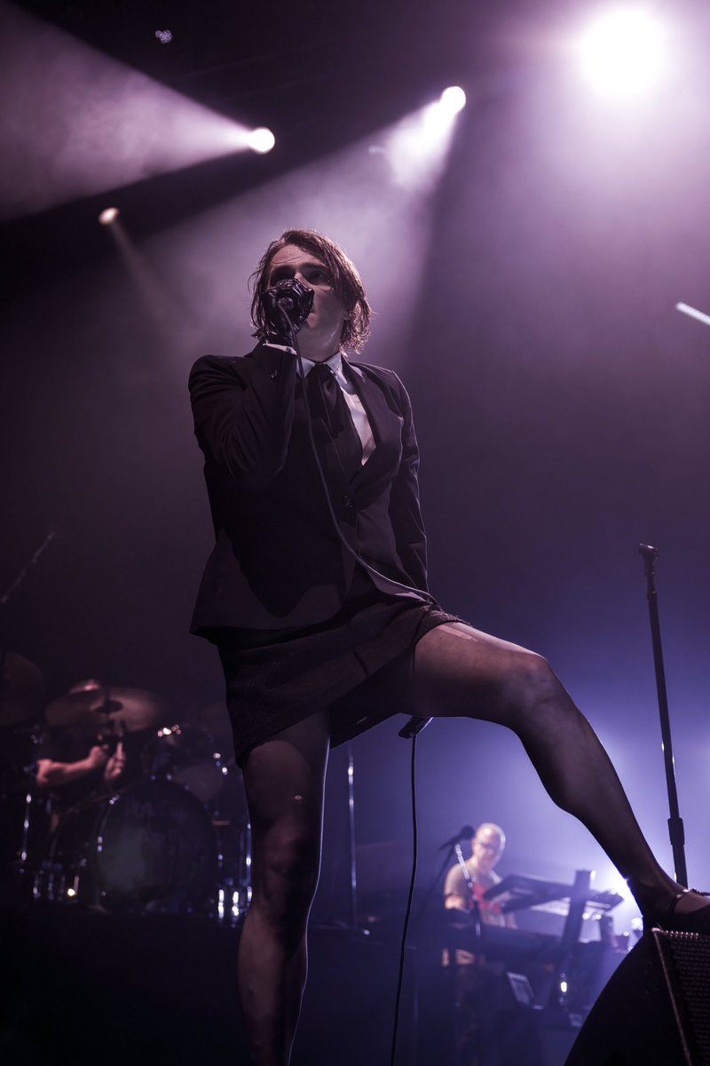 fran. on Twitter "“she’s got a lot of legs like a centipede” or