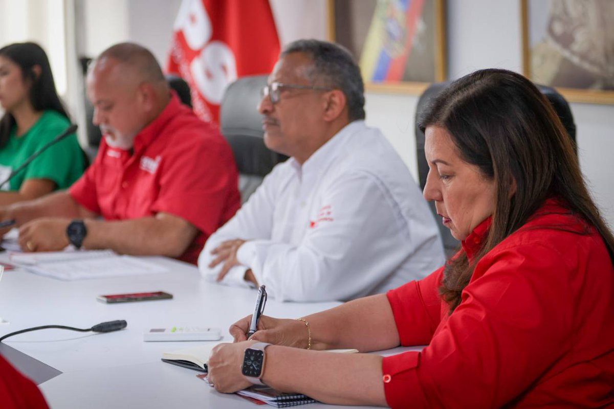 Tal como lo expresó este #20Mar <a href="/dcabellor/">Diosdado Cabello R</a>, durante la reunión de la Dirección Nacional del <a href="/PartidoPSUV/">PSUV</a>, esta organización está al frente de la lucha contra el flagelo de la corrupción y de cualquier vicio que pueda presentarse. 

#JuntosContraLasMafias