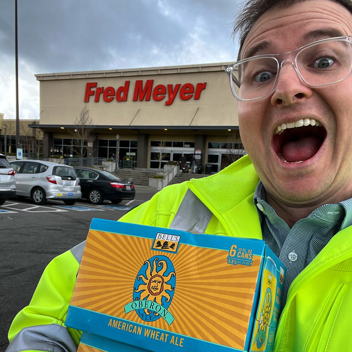 paSTROMyy's tweet photo. @BellsBrewery thanks for coming to Seattle!!! Happy Oberon Day!!! https://t.co/wav0R8xHNj