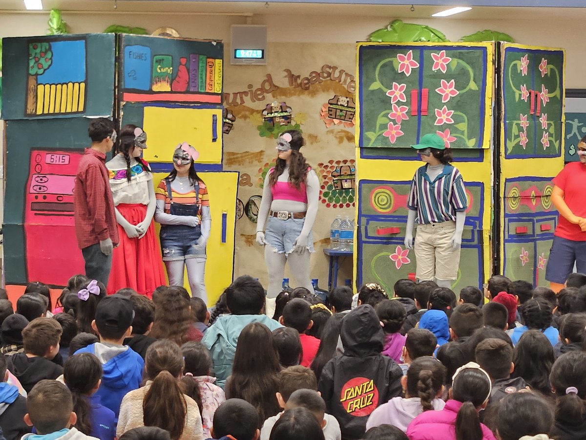 Thank you PV High Drama and Mr. Robledo for bringing Chato's Kitchen and Uncle Nacho's Hat to Ohlone Elementary today. The students loved it!