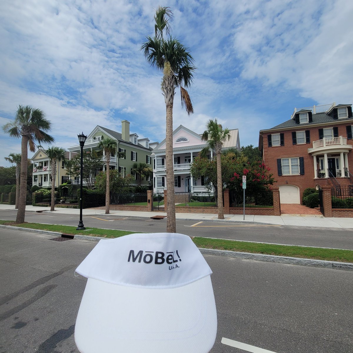 MoBeLusa's tweet photo. MōBēL! USA CHARLESTON, SC VIEW

#Charleston #SouthCarolina #bay #riverfront #views #brand #visor #plamtrees #mobileal https://t.co/YMqwQODY16
