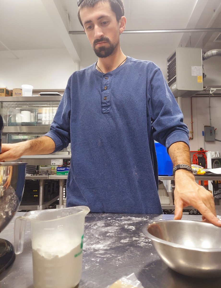 WatchBakery's tweet image. Almost looks like Chef Robert is spinning records in the kitchen tonight! In fact, his baking his awesome cookies instead. Thank you all for your orders! #cisforcookie #pilotofthekitchen