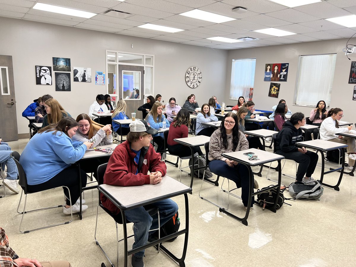Fun times!! Our current Upsilon Sigma PTK officer class in the same room as they train our incoming PTK officer class… 35 students total. 📚#IAmPTK #TheBestStartHere #CCSmart <a href="/PHITHETAKAPPA/">Phi Theta Kappa Honor Society</a> <a href="/ItawambaCC/">Itawamba CC</a> #ICC #PTK
