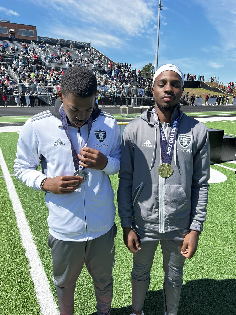 Coach Devin Jones tweet media