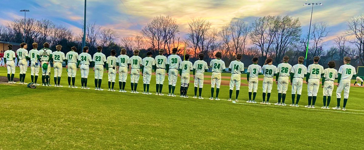 JessicaAlberson's tweet photo. @G_HillAthletics @G_HillBaseball 💚⚾️ https://t.co/zJDuy0lL2N