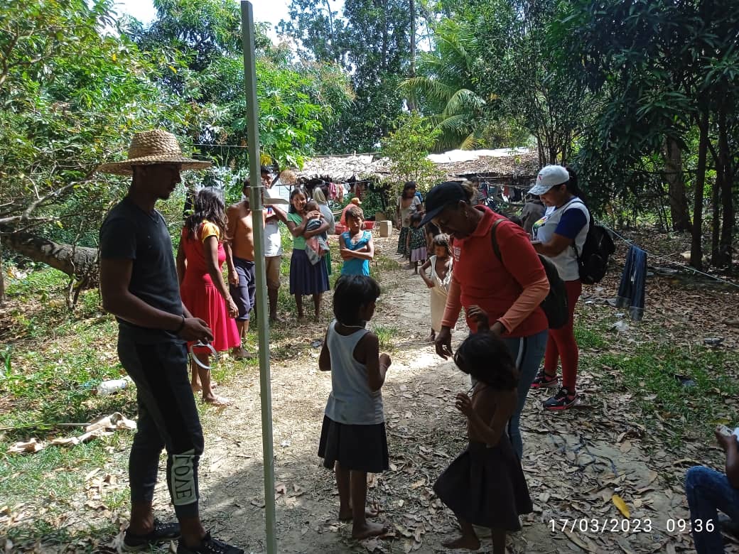 MinAlimenVen's tweet photo. En #DeltaAmacuro habitantes de la comunidad indígena El Cidral Pedernales fueron evaluados a través del Plan de Atención Nutricional que desarrolla el @InnVenezuela 

#JuntosContraLasMafias https://t.co/LqBcPcpW3I