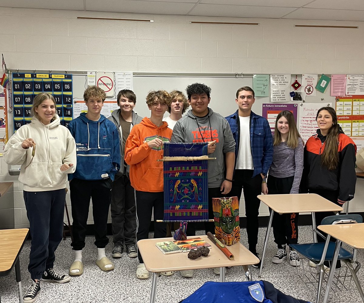 ¡Mil gracias, Mason y Max, por compartir con nuestra clase! #studentexperts #cfevs #cfhs #Hearts4Guate