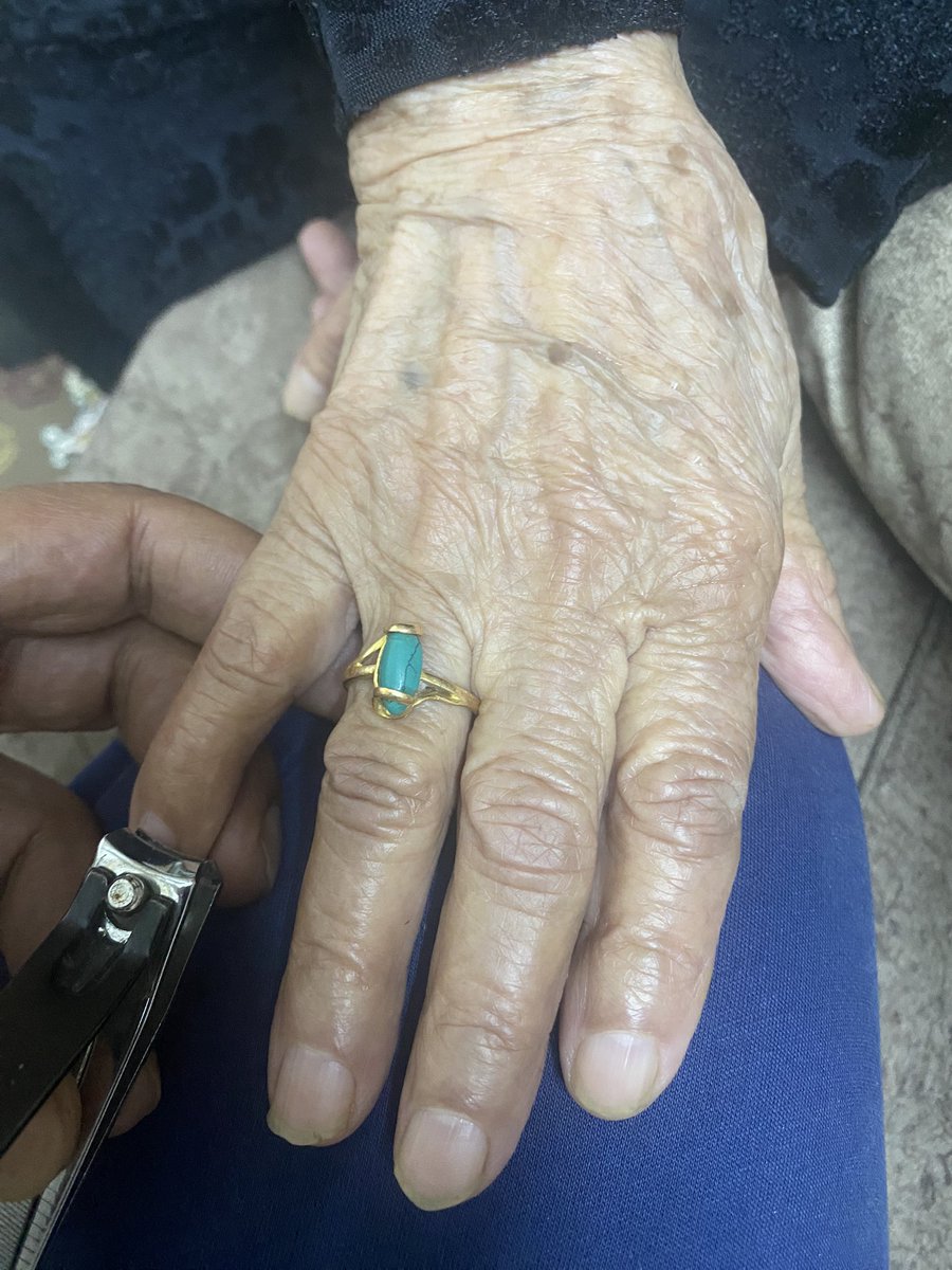 من عطرچ ييمه تفوح ريحه الجنه