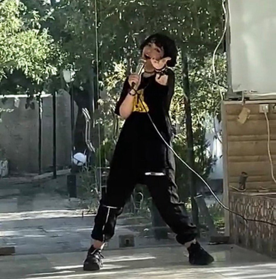 نابودتون می کنیم. 
#نیکا_شاکرمی
#مهسا_امينی