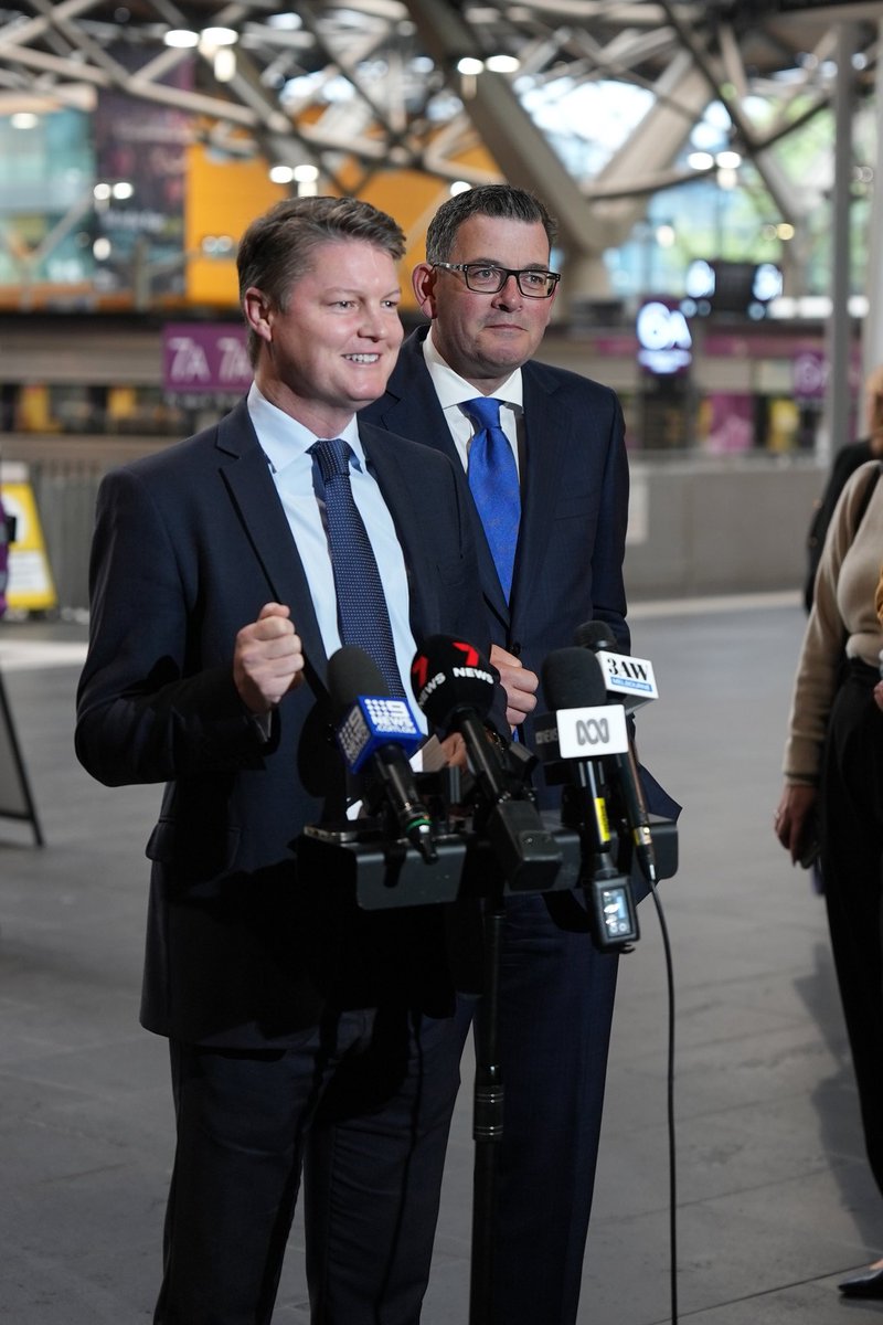 DanielAndrewsMP's tweet photo. The countdown's on – fairer V/Line fares start on 31 March.

And from tomorrow, you can book trips under the new fare cap online, over the phone and at V/Line ticketing offices. https://t.co/bIXuXFrqet