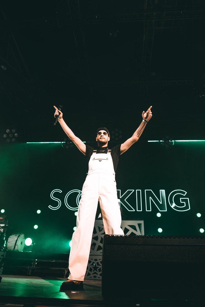Soolking's tweet photo. Merci à tous pour votre présence au Zénith de Paris, au Dôme de Marseille et durant tout le Sans Visa Tour ✈️ 🎟️ 

C’était incroyable ! J’ai déjà hâte de vous retrouver pour d’autres dates 🙏🏼♥️

📸 @Ber2kiche https://t.co/EYE69gtXcb
