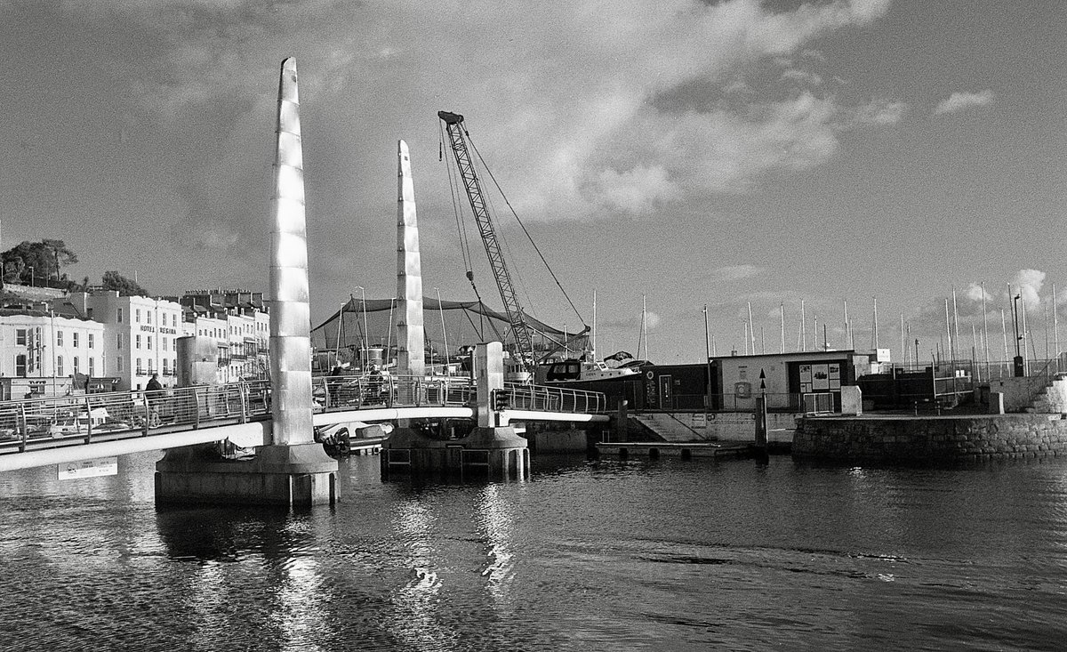 leestevens4's tweet photo. Last Saturday Torquay harbour.#fishquay.
#nikkormatftn. #belliniHC.#believeinfilm. #fomapan400. https://t.co/NiFkRVNQjw