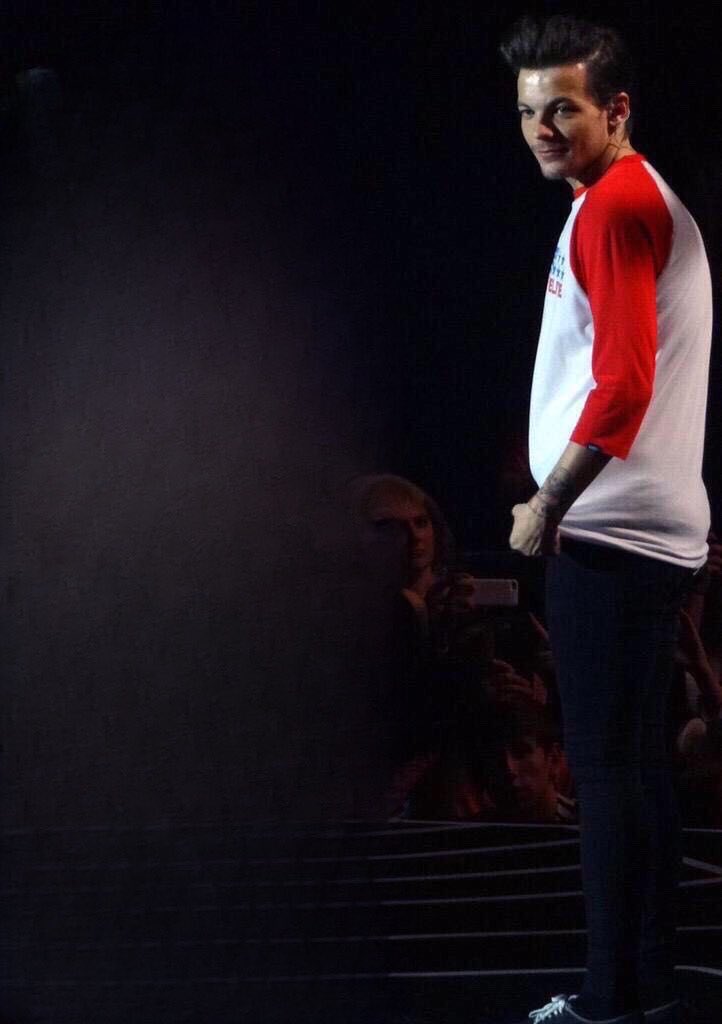 StylinsonRev28's tweet photo. "Because I fell in love with you in the way falling in love with someone is suppose to make you feel: like brand new." #larrystylinson ♥️
#fanfic #harrystyles #louistomlinson 
#unseen &amp; #rare pics #sr28 https://t.co/jNaflMcueS