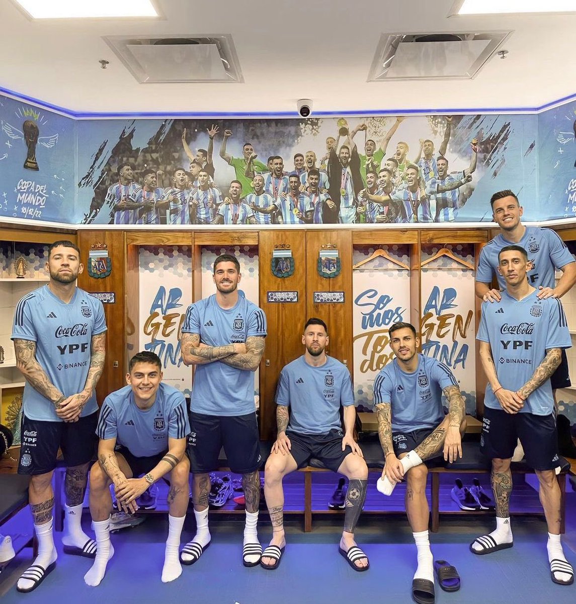 gastonedul's tweet photo. Arrancan los entrenamientos de la Selección Argentina. https://t.co/EzANbBPNmL