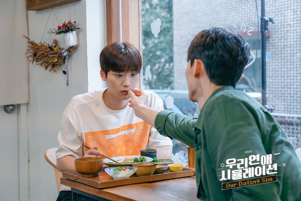 DramalandBR's tweet photo. 📸 | Adm está rendida por esses dois!

#LeeSeungGyu e #LeeJongHyuk em novas imagens dos episódios 3 e 4 de #OurDatingSim. O BL acompanha o reencontro de um primeiro amor que foi arruinado há 7 anos atrás. https://t.co/wqMgNeR4sO