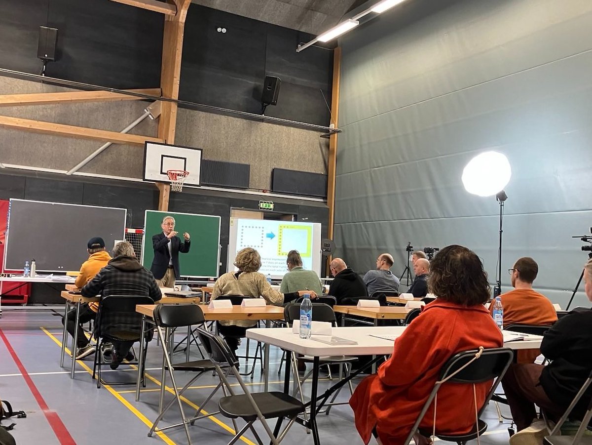 BrittaEyrich's tweet photo. Not sure who learned the most today: #students , the #teachers or #educators and #researchers? Looking forward to continue the conversation tomorrow with @CHOestergaard @yuoasn @AkihikoTa and more in #LyngbyTaarbæk and @IND_UCPH
#skolechat #dkmat #ncum #uddpol https://t.co/dn7LMEoPv7
