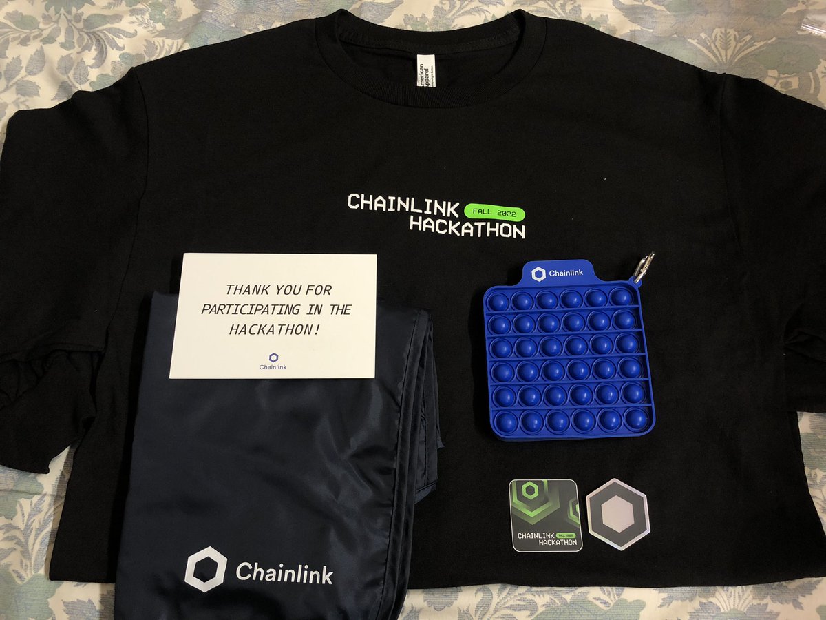 theShantanuDev's tweet photo. Thank you so much @chainlink for these amazing goodies really made my day. https://t.co/IAbqsVMYLb