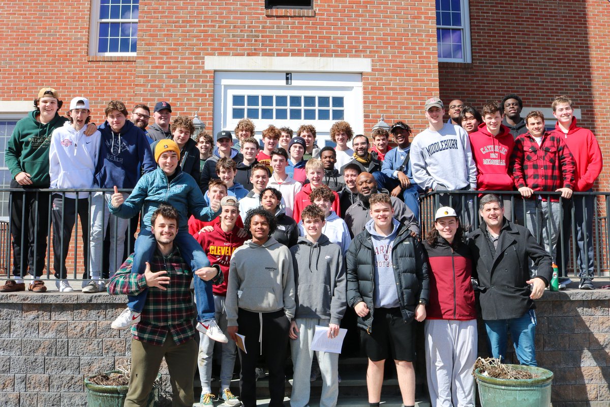 CatholicMem's tweet photo. Thirty-five juniors and seniors took part in the Kairos V Retreat with @CMCampusMin in Medway last weekend, where they had an amazing experience of community, brotherhood, and personal growth. https://t.co/ciQom1w2Wr