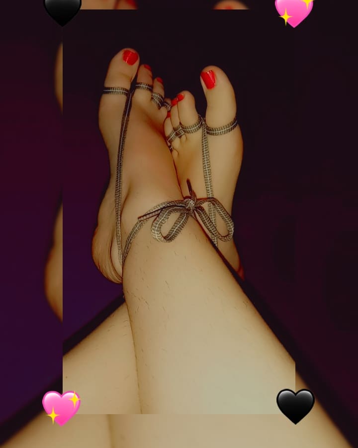 Sexy Feet Content DM me Now 👣🤤😍 #feetseller #feetpicsforsales #feetfetiche #feetfinder #barefoot #alltiedup