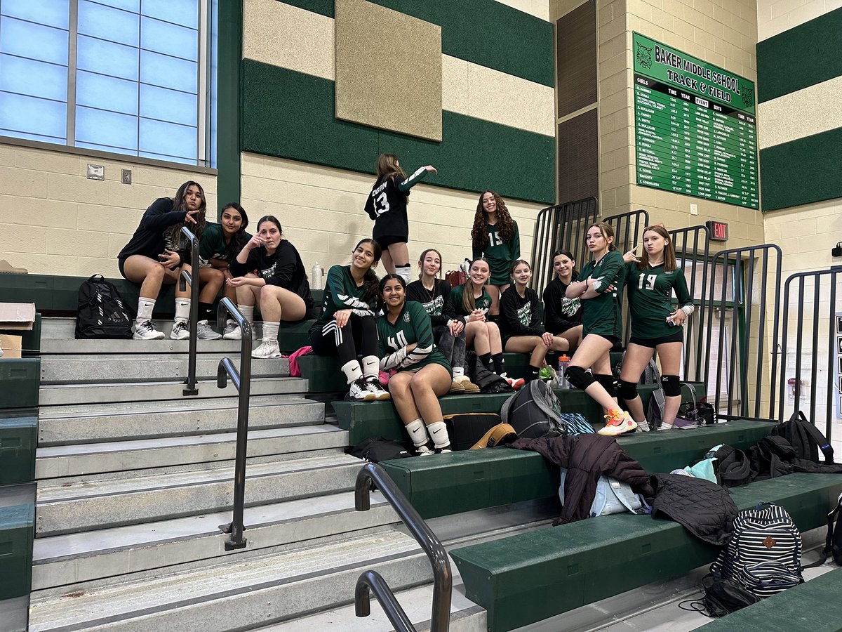 BakerMSSports's tweet photo. Back at The Den for our last home game of the season vs. Avondale! The 7 Cats are warming up w the 8 squad waiting in the wings! #GoBaker @BakerMiddle https://t.co/Eqn79ce9Ae