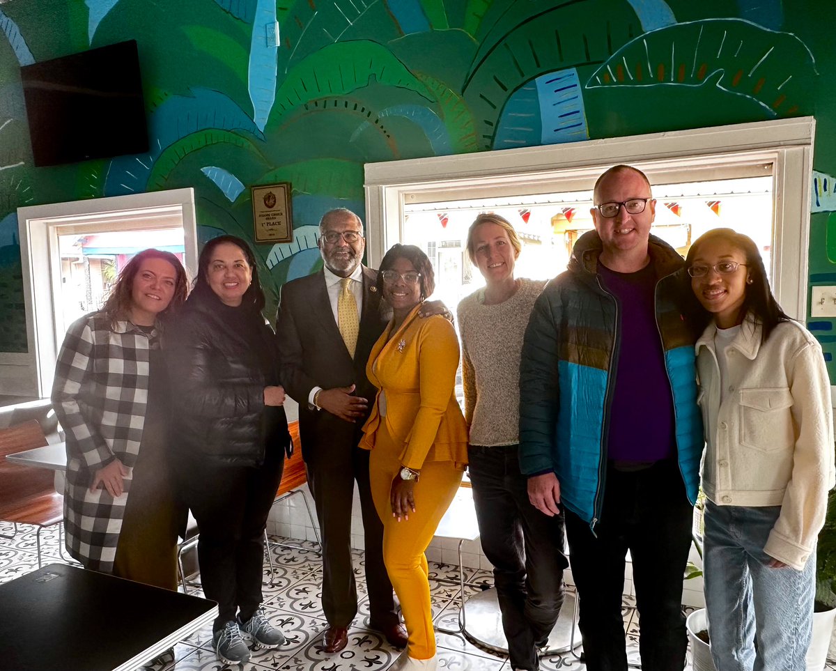 RepTroyCarter's tweet photo. #FeedTheSecondLine’s “Get Lit, Stay Lit” initiative aims to install micro grids at 67 restaurants to provide food & serve as cooling centers after disasters. Today I visited their micro grid at @QueenTriniLisa to see this display of community in #LA02. #GetLitStayLit🔥 https://t.co/LXxrzgeQNX