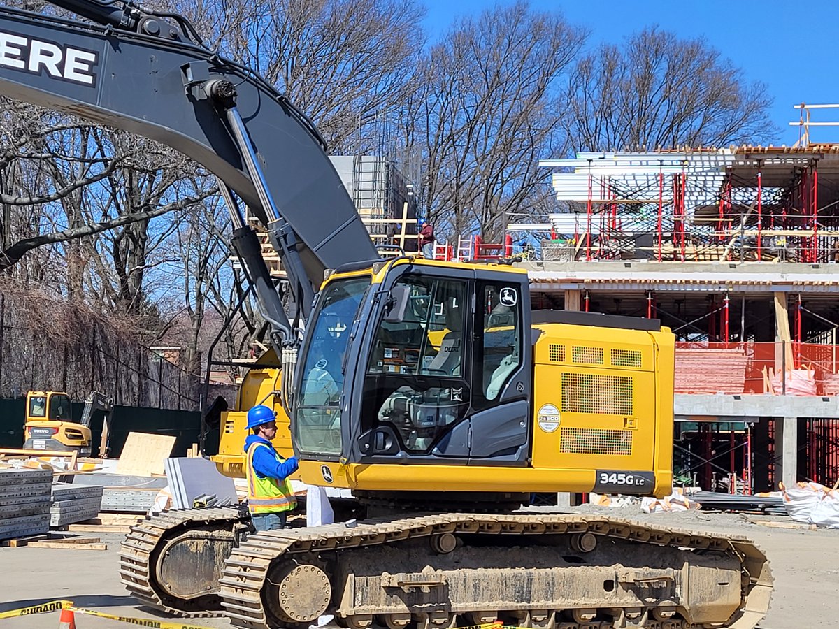 NYC_SCA's tweet photo. @NYC_SCA President &amp; CEO Nina Kubota happy to be joined by @NYCSchools @QnsBPRichards @nily @CMLindaLee &amp; @BarryGrodenchik for a ceremonial groundbreaking for the addition at P.S. 26 in Fresh Meadows today -- 399 seats coming in Sept. 2025! https://t.co/PVRcnEjsKG