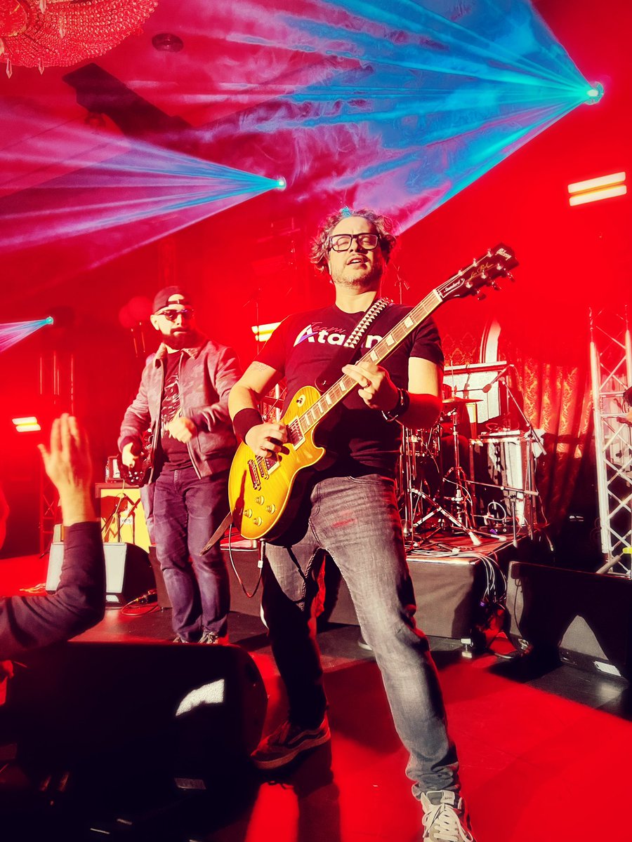 Look at <a href="/VitoPeleg/">Vito Peleg</a> rockin‘ the stage at #CloudFest with the legendary #LordsOfTheUptime band! 👌🤟🎸
<a href="/cloudfest/">CloudFest</a> <a href="/atarim_io/">Atarim (Join Web Agency Summit: 27-30 Apr)</a> <a href="/LordsOfUptime/">Lords of Uptime</a>