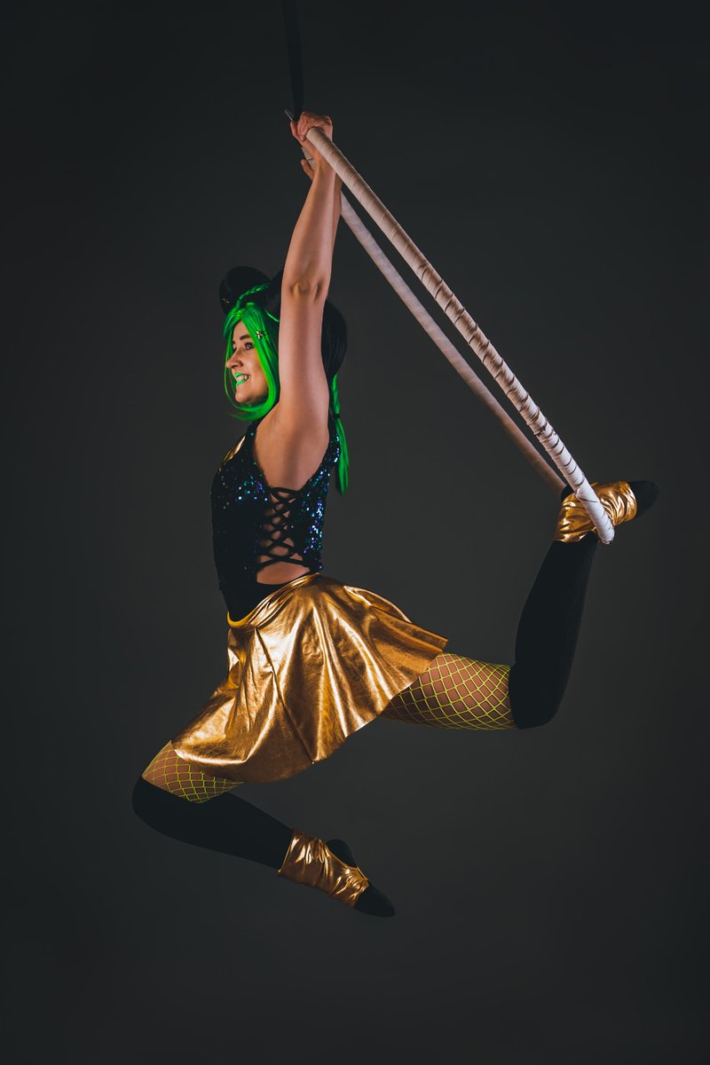 shillphotos's tweet photo. Don't mind me we're just hanging out.
Featuring @CosplayChoreo as Jolyne Cujoh from Jojo's Bizarre Adventures.
Shot at kephoto (IG)
#shillphotography #cosplayphotography #cosplayphotographer #photoshoot #cosplay #jojosbizarreadventures #jolynecujoh #arielist #circusskills https://t.co/ObiDaMQPS4