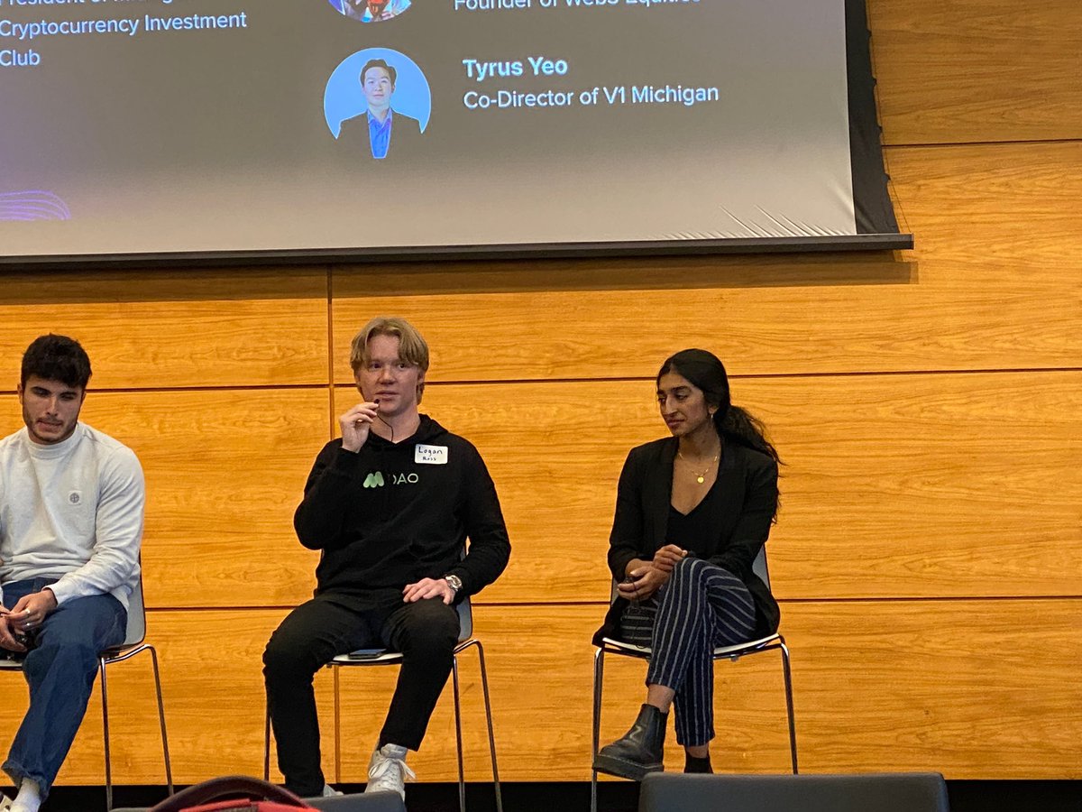 Mlawdala's tweet photo. Our president @NatashaVasan presented at the Michigan Block Chain Summt hosted by @collegedao_hub  and @MichiganRoss! All the speakers were amazing but we obviously had our favorite! https://t.co/jHsKR5dfTn