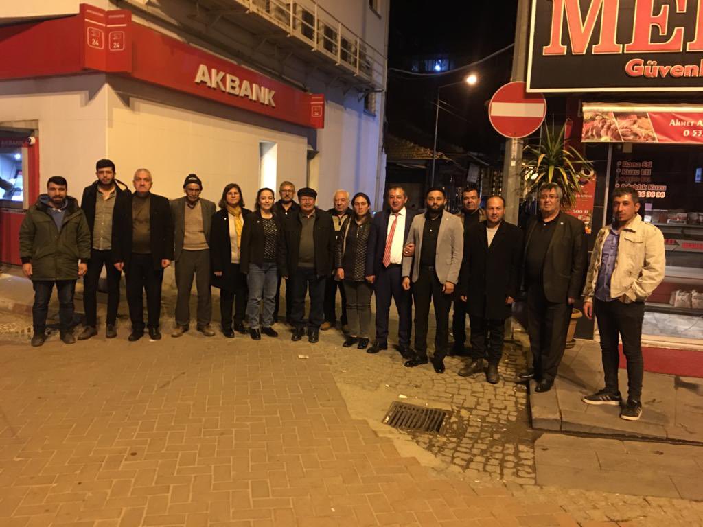 Mehmetyurt45's tweet photo. Bugün ziyaretimize gelen 28. dönem millet vekili adayı Volkan Bozdağ ve Alaşehir ilçe başkanı Kadir Daş'a teşekkür ediyoruz. Kendileriyle keyifli bir sohbet gerçekleştirdik.
#Manisa #MilletvekiliAdayı #Seçim2023 https://t.co/LhYix7Xdb8
