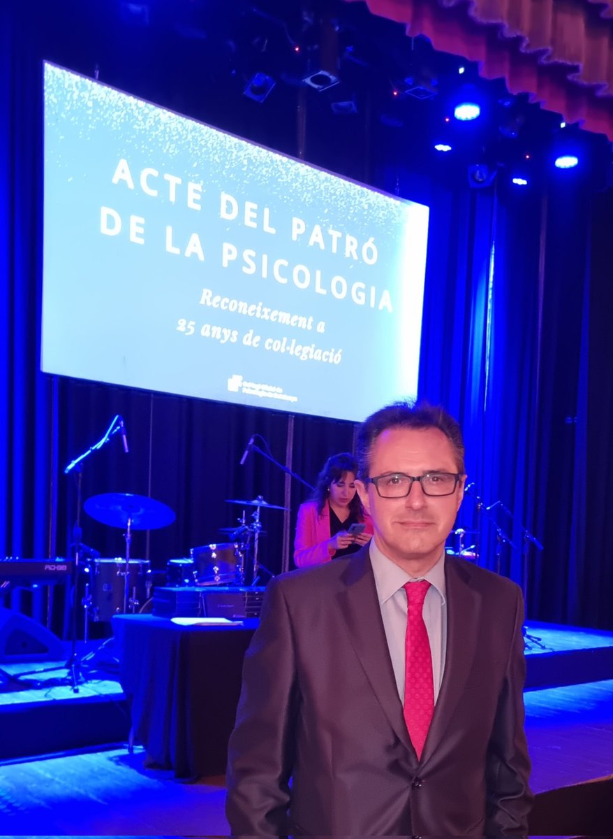 BNTIFFON's tweet photo. 25 años de Colegiación ejerciendo como Psicólogo vinculado en el @copc_cat
Consultoría en Psicologia Legal y Forense - @BNTIFFON
#CriminalPsychology #ForensicPsychology
#ForensicSciences
#Forensic #PsicologiaCriminal #PsicologiaForense #Forense #Tiffon #BernatTiffon https://t.co/1hFqeP4n1b