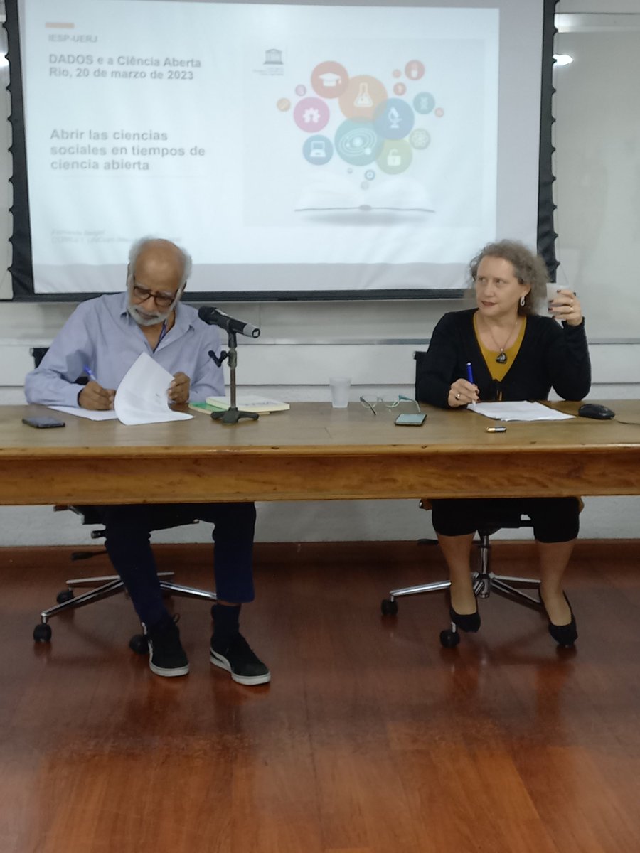 [Editoria][Evento] DADOS e a Ciência aberta. 
Começou! 
<a href="/BeigelFernanda/">Fernanda Beigel</a>
<a href="/CecicUncuyo/">CECIC.UNCUYO</a> está  proferindo a conferência "Abrir las ciencias sociales en tiempos de ciencia
abierta". Moderação do nosso editor emérito: <a href="/cpessanha/">Charles Pessanha</a>.