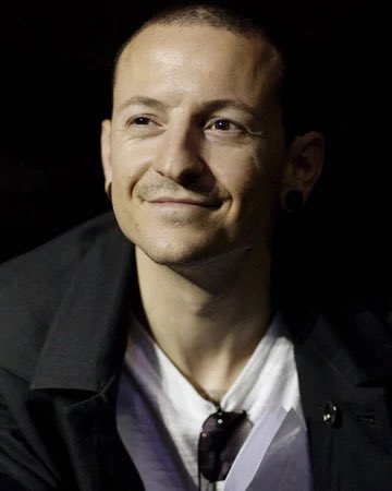 Happy birthday @ChesterBe! I sure do miss you! #ChesterBennington #MissYou #LPFamily