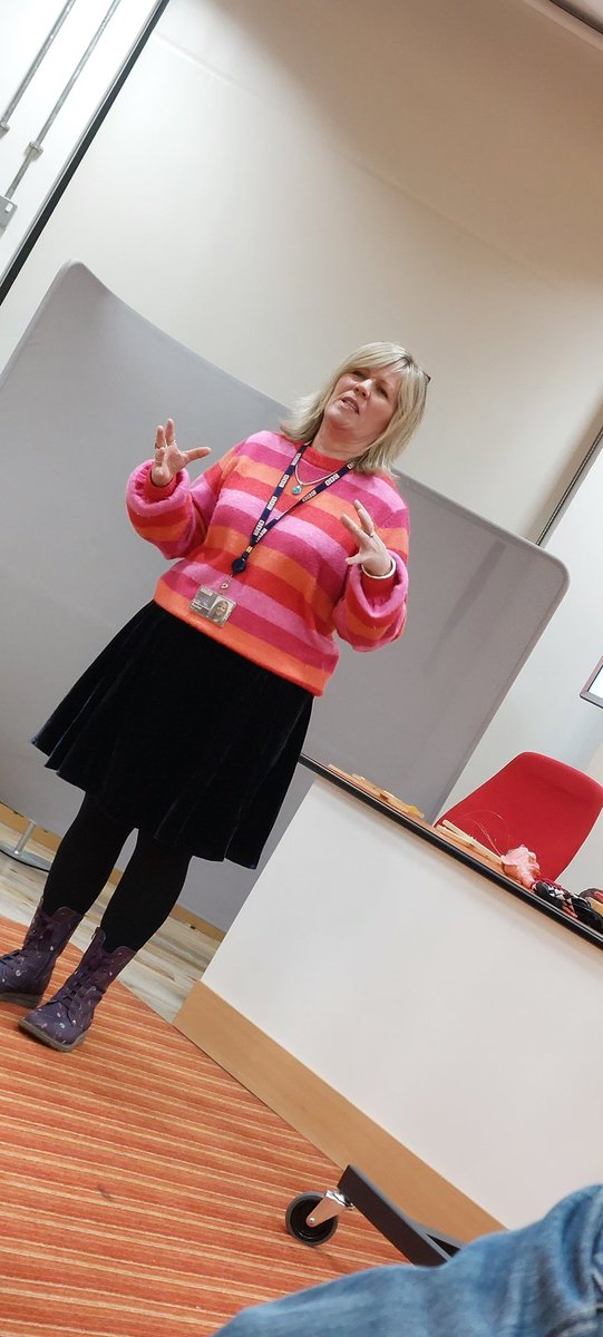 So lovely to hear about the amazing projects highlighted by @CreativeLivesCL , <a href="/BBCCWR/">BBC Coventry & Warwickshire</a> and the amazing <a href="/Rachel_New/">Rachel New</a> . We'll miss you,  all the best for the future. #communityarts