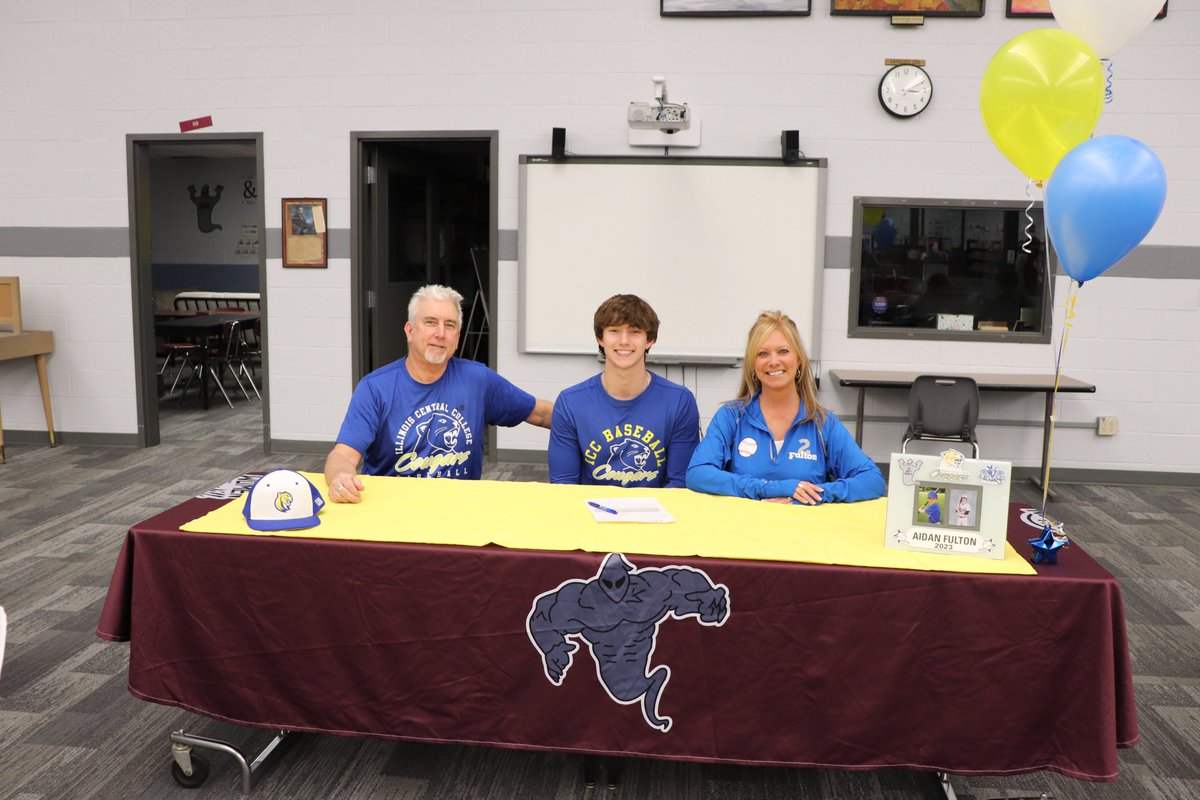 IVCUSD's tweet photo. IVCHS had 4 athletes sign to continue their academic and athletic careers at ICC. Congratulations and we wish you the best of luck in your futures. Go Cougars!
Luke Markley-Golf
Aidan Fulton-Baseball
Brody Palmer-Baseball
Jayce Adams-Baseball
@ivcbaseball @IVCSports https://t.co/7QWl3eAwlp