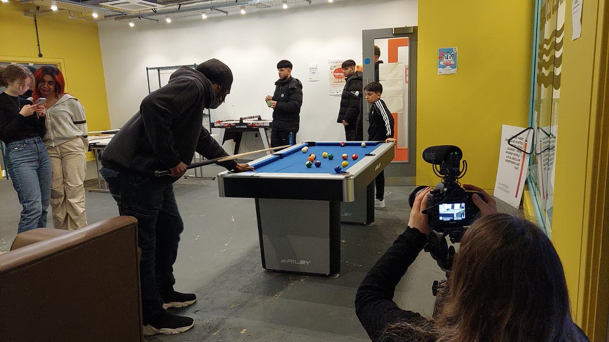 Nu_Start's tweet photo. The next budding film makers attending the Film Production Workshop @RisingGreen @youthspace_official @haringeycouncil
.
.
#nustart #filmworkshop #haringeycouncil #haringeyyouthspace #filmproduction #filmmakers https://t.co/XeMbHeqO3C