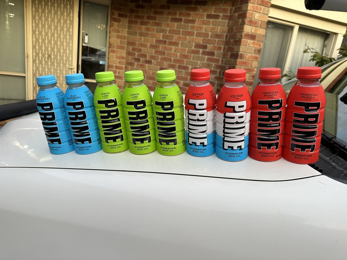 Calzplay's tweet photo. Prime finally available at Woolies Australia! @KSI @LoganPaul @PrimeHydrate @primetracker @PJ_Drogon https://t.co/yht1s8ht3n