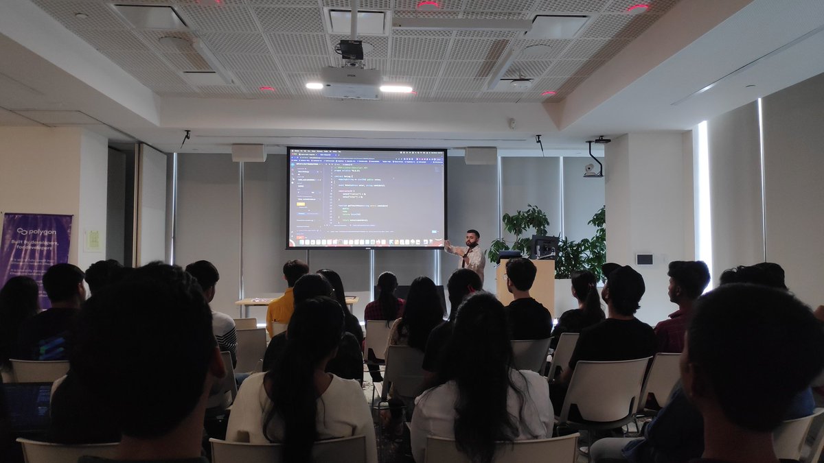 Aryan_Garg25's tweet image. Had a great session .🔥
#pologon #polygondelhiguild #polygonfusion #Microsoft