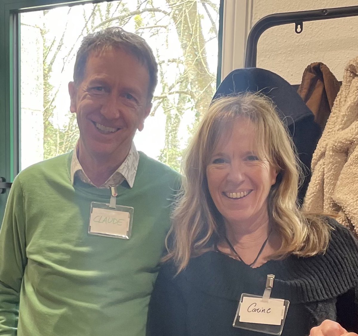 J’avais décidé de ne plus Twitter mais à titre exceptionnel vu le caractère  de la photo je déroge à la règle ! Tellement heureuse d’être aux côtés du co inventeur de la méthode #codev #codeveloppement #professionnel que je résiste pas ! Merci  #claudechampagne <a href="/CarineAppeldaiR/">Carine Appeld'aiR C.</a>