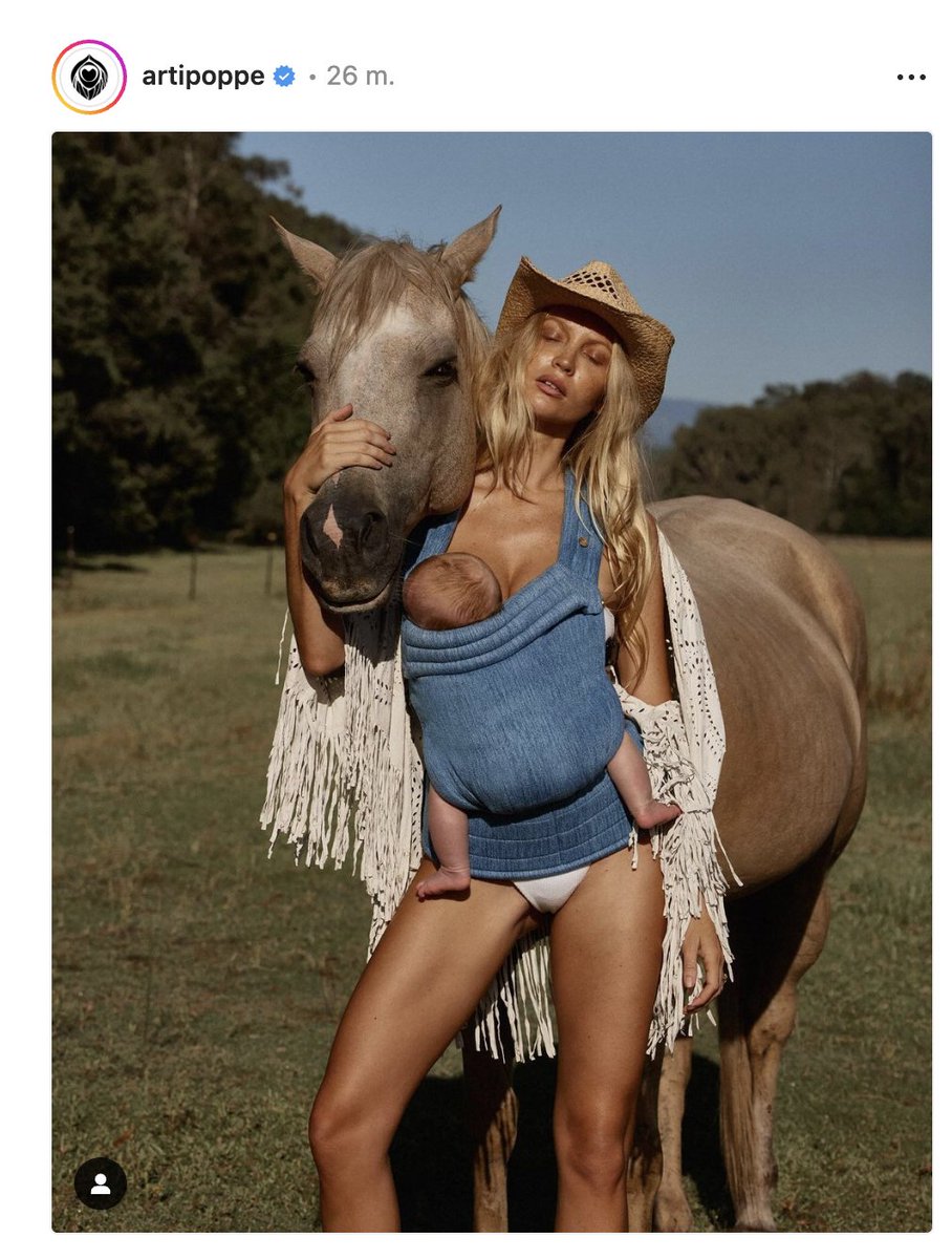 HeleenvanRoyen's tweet photo. Ik weet niet of dit de seksualisering van een moeder, een paard of een baby is of van alledrie. Maar goddank kan dit nog in 2023. Voor we gaan bodyshamen: er kon helaas geen plussize paard worden gevonden voor deze shoot. #incest #bestialiteit #pedofilie #wievandedrie #datrijmt https://t.co/aWWbWlg2H6