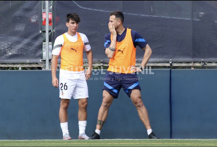 😶🦇⚽️

@futboljuvenil_