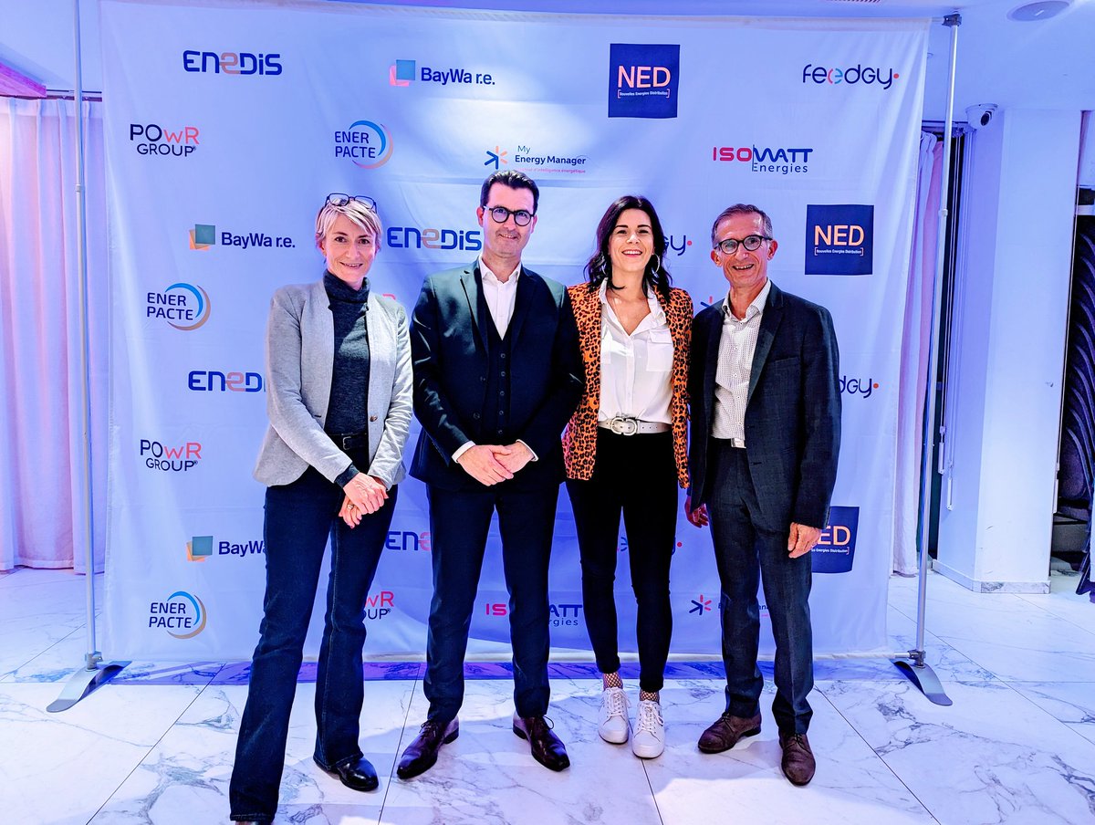 [#Endirect] Soirée de lancement du salon #bepositive du 21 au 23 Mars a <a href="/eurexpo/">Eurexpo Lyon</a> 
L'#Energie au coeur de l'actualité 
Rdv dès demain pour rencontrer les acteurs de la filière 
#energiesrenouvelables
<a href="/BeatriceBonfils/">BONFILS Béatrice</a> 
Merci a <a href="/digital_solaire/">AuRA Digital Solaire</a>